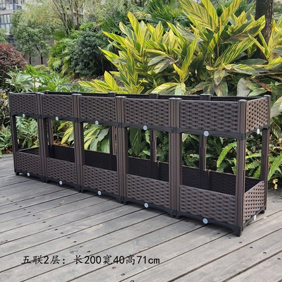 Siyah Dokuma Desen Yükseltilmiş Plastik Saksı Kutusu 42*42*20cm Basitçe Kurun